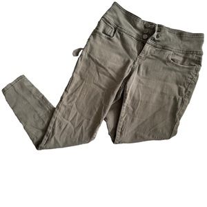 Hybrid & Company high waist distressed camp green jeggings